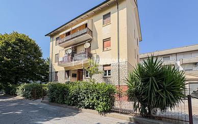 APPARTAMENTO RISTRUTTURATO CON AMPIO GARAGE DOPPIO