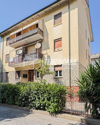 APPARTAMENTO RISTRUTTURATO CON AMPIO GARAGE DOPPIO