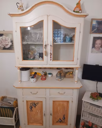 Credenza con vetrina 