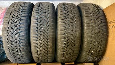 4 Gomme da neve  195/65 R15 + 4 cerchi