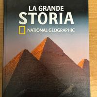 Libro di storia sui faraoni egizi