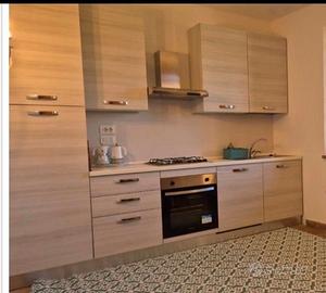 Nuovissima cucina completa con eletterodomestici