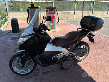 Honda Integra 700