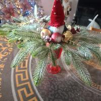 Centrotavola, scapolare porta e fiocchi natalizi