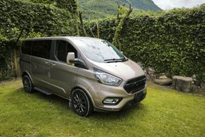 Ford Tourneo Custom  9 posti Semi-camperizzato