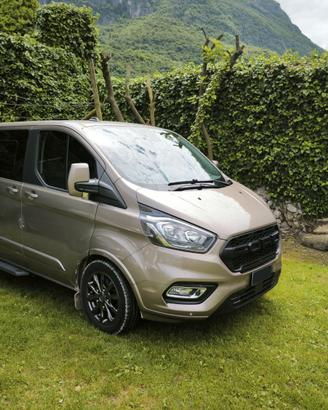 Ford Tourneo Custom  9 posti Semi-camperizzato