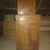 Antico comodino camera da letto