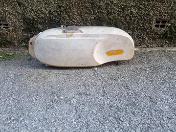 itom serbatoio giallo