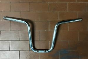 manubrio tipo a U per moped