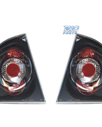 FANALI PER SKODA OCTAVIA SW. SFONDO NERO.