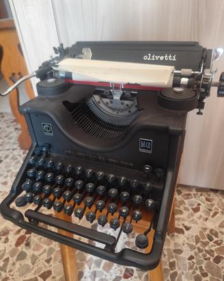 macchina da scrivere Olivetti M40 