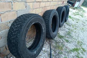 4  gomme usate triangle 275 70 22,5