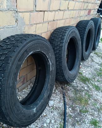 4  gomme usate triangle 275 70 22,5