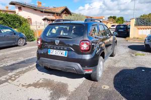  Dacia Duster nera poco usata