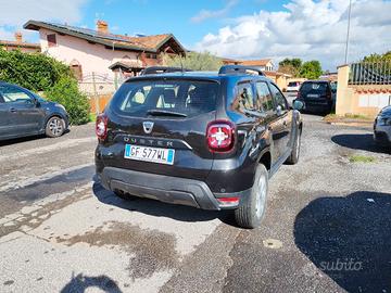  Dacia Duster nera poco usata