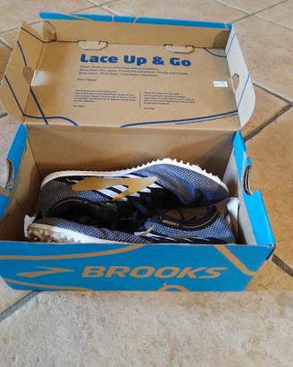 Scarpette chiodate da atletica 