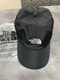 Cappello nero primaverile