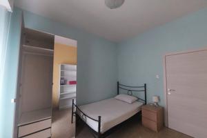 Stanza per lavoratrice/studentessa