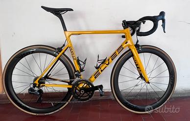 Bici Corsa Elves con cambio elettronico Shimano