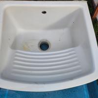 lavatoio in porcellana 