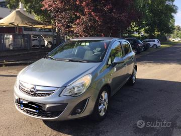 Opel Corsa 1.2 Gpl Neopatentati euro 5B- 2012