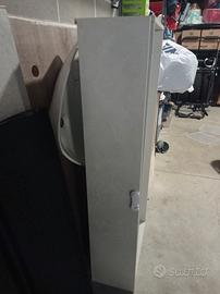 Mobile bagno sospeso con un solo cassetto