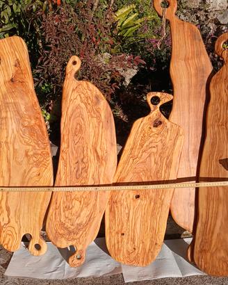 taglieri in legno di ulivo