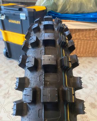 Gomma Dunlop GEOMAX 110/100/18