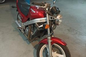 Honda NTV 650 - 1990
