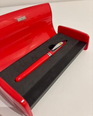 Penna stilografica Ferrari