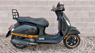 Vespa 300 Super Sport