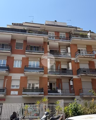 3 LOCALI A ROMA