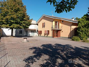 Villa indipendente con giardino