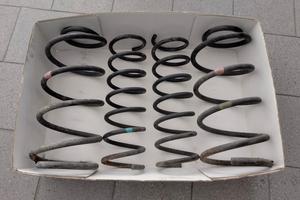 Molle originali per ammortizzatori Mazda e Ford