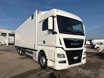 Motrice man Tgx 26.460 euro 6 isotermico 9,60 metr