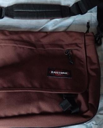 Borsa tracolla Delegate Eastpak