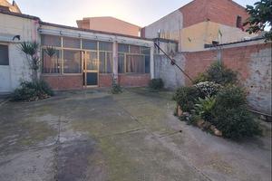 Pressi Via Piave Indipendente da ristrutturare