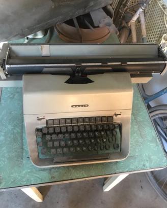 Macchina da scrivere