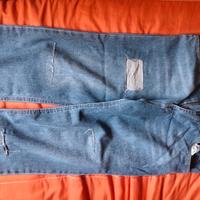 jeans strappati 