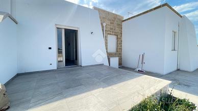 VILLA A SCHIERA A TAVIANO