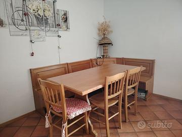 Tavolo con panca contenitore