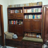 Libreria ingresso antiquariato con panca