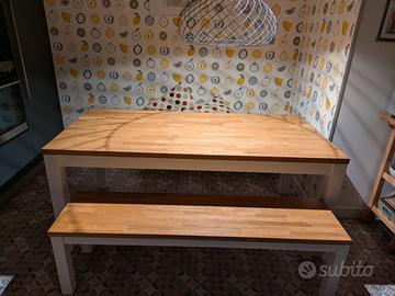 Tavolo in vero legno con panche 