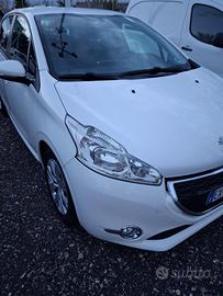 PEUGEOT - 208 - 1.4 HDi 68 CV 5p. Allure