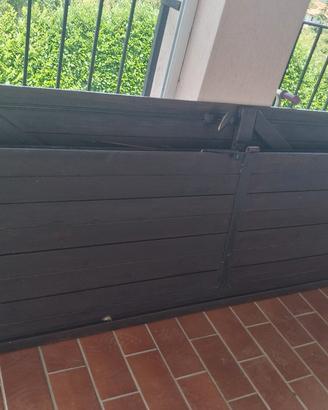 scuri/persiane intagliate in legno massello