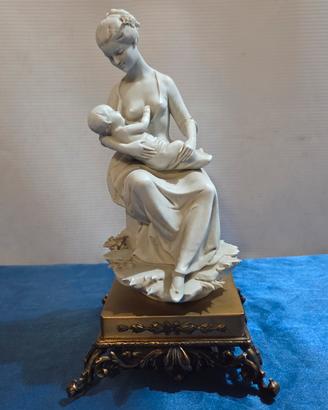 Porcellana Capodimonte Triade Luigi Benacchio 