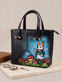 Borsa nera dipinta a mano Coniglio Alice