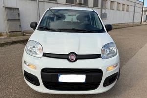 Fiat panda 1.2 benzina 2017 km certificati fiat