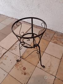 Fioriera portavaso in ferro battuto