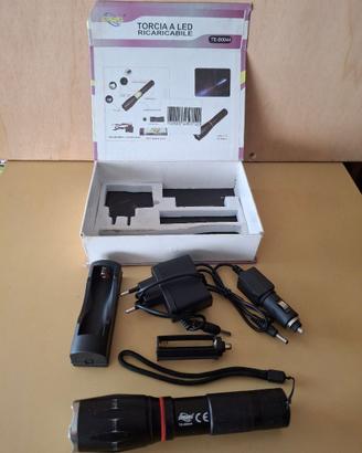 Torcia led ricaricabile e a pile con alimentatore